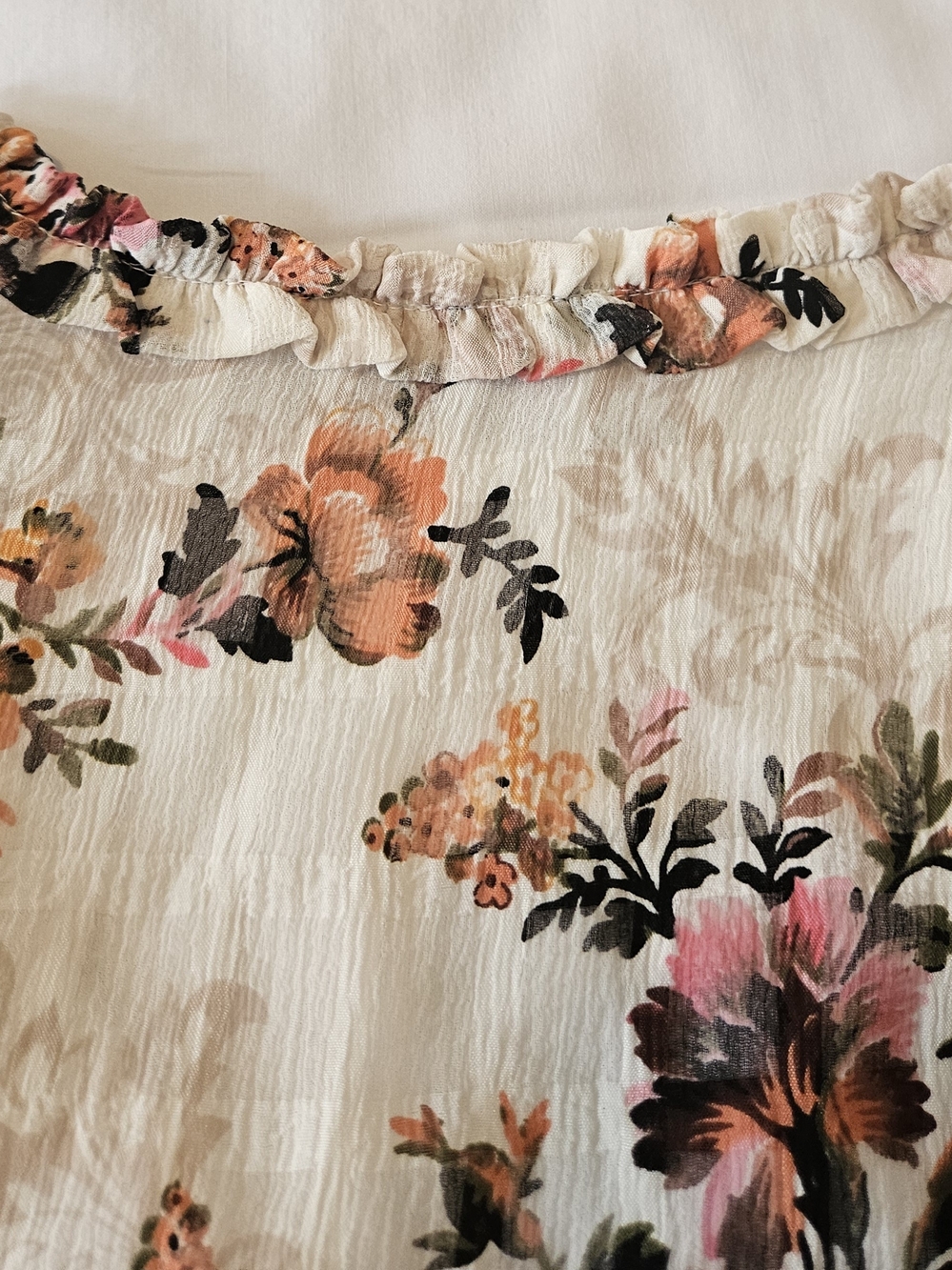 Femella Black - Cream Floral V-Neck Dress with Pink & Orange Blooms Medium Size - Picture 11 of 15